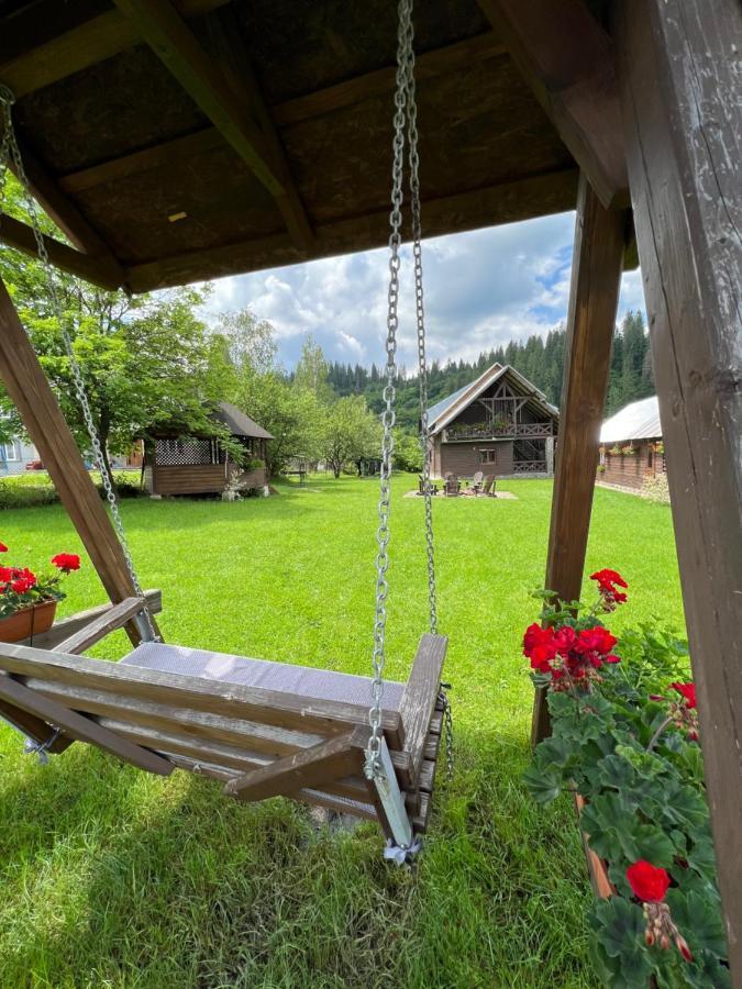 Guest House Slavske Exterior photo