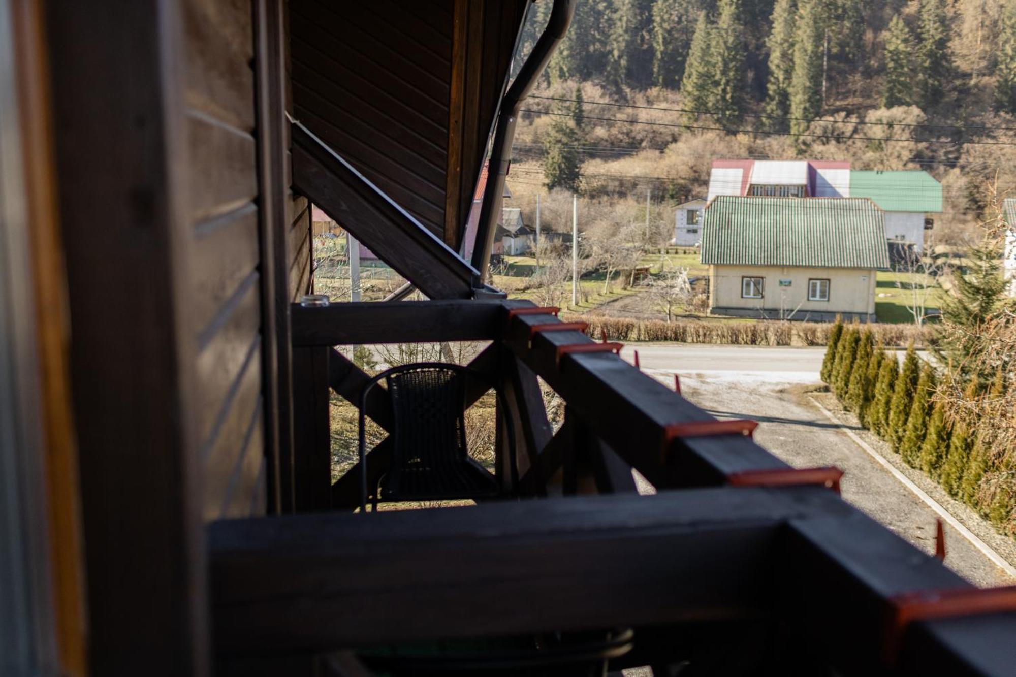 Guest House Slavske Exterior photo