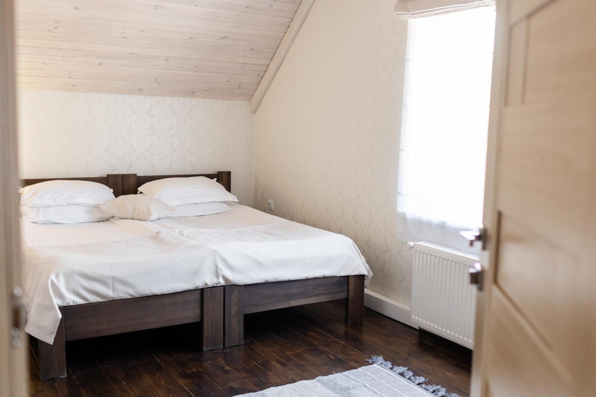 Guest House Slavske Exterior photo